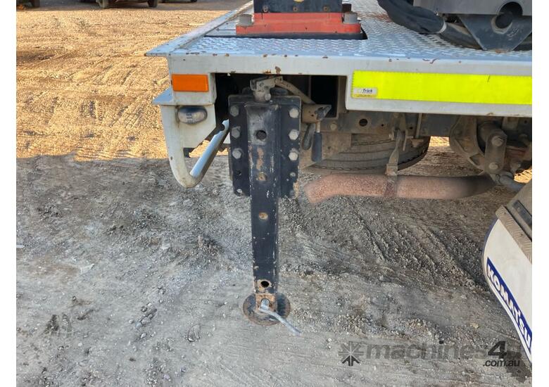 2014 Isuzu NPR300 Service Body / Crane Truck