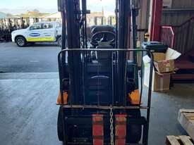 Low Hour 1.5T LPG Forklift - picture0' - Click to enlarge