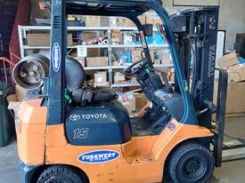 Low Hour 1.5T LPG Forklift - picture1' - Click to enlarge