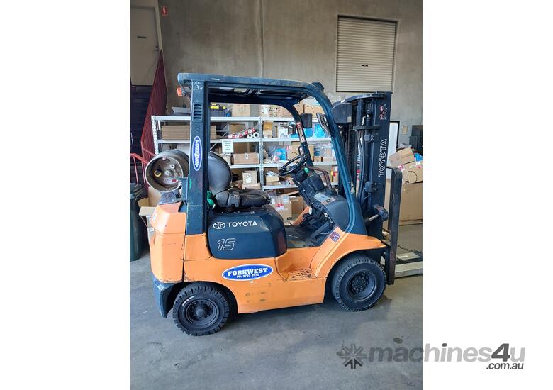 caption Low Hour 1.5T LPG Forklift