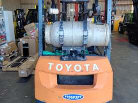 Low Hour 1.5T LPG Forklift - picture2' - Click to enlarge