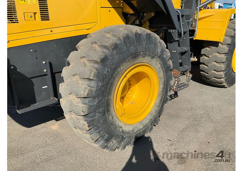 caption 2022 Komatsu WA380-6 Articulated Front End Loader