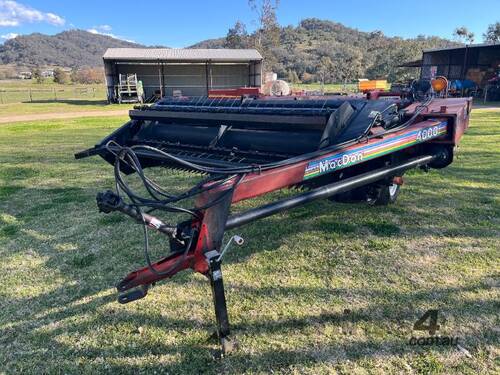 MacDon 4000 Mower Conditioner