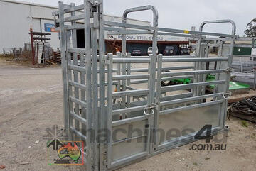 (9586)   Galv. Cattle Crush (Mount Gambier, SA)