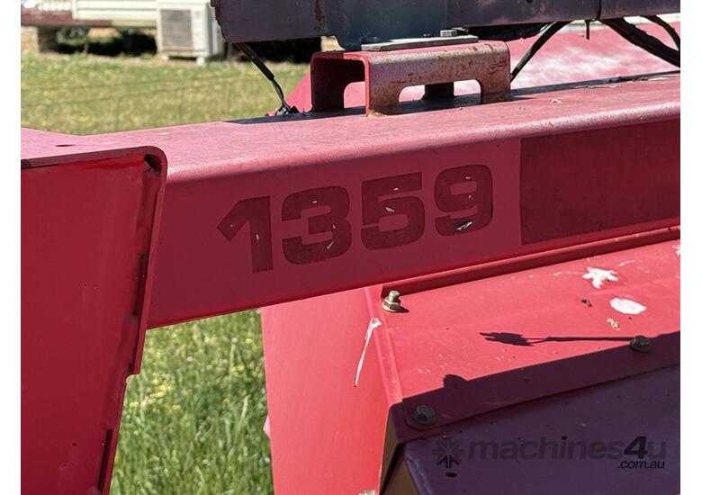 MASSEY FERGUSON 1359 MOWER CONDITIONER