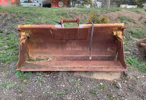 4 in 1 bucket for 23T Excavator or 12T Loader