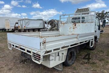 Isuzu 2004   NPR Table Top Isuzu 2004   NPR Table Top