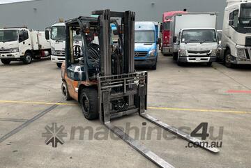 Toyota 2006   02-7FG30 Forklift Toyota 2006   02-7FG30 Forklift