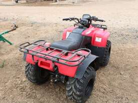 Honda 250cc 4 Wheel ATV - picture1' - Click to enlarge