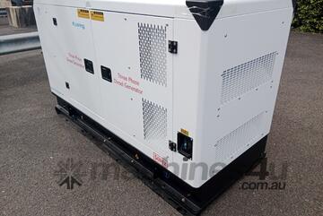 25kVA Isuzu Powered Silenced Diesel Generator 415V / 240V