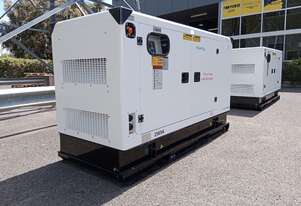 25kVA Isuzu Powered Silenced Diesel Generator 415V / 240V