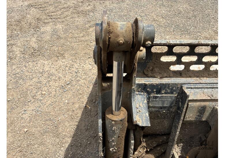 2019 Caterpillar 239D Skid Steer (Rubber Tracked)