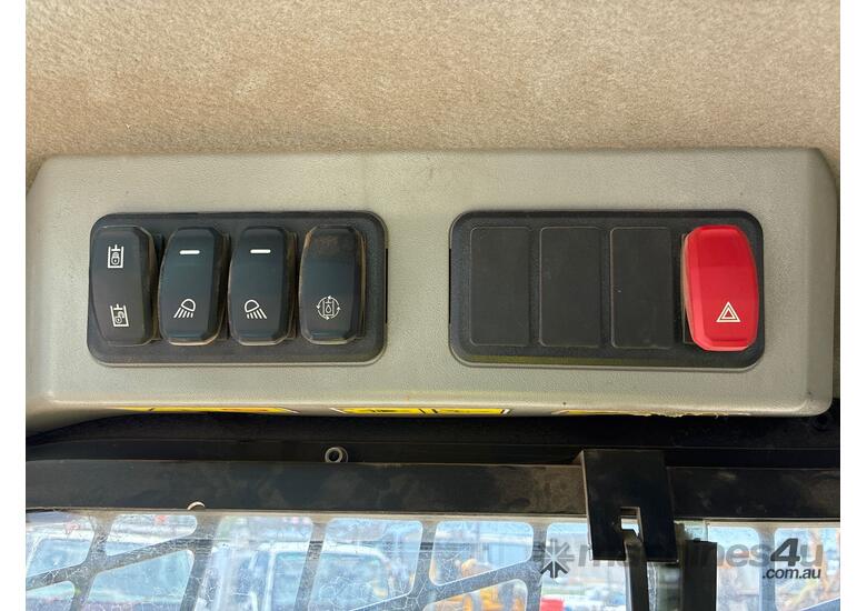 2019 Caterpillar 239D Skid Steer (Rubber Tracked)