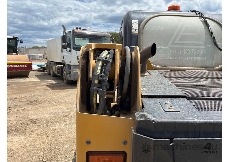 2019 Caterpillar 239D Skid Steer (Rubber Tracked)
