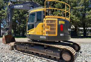 Volvo 2017   ECR235CL