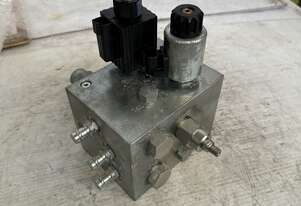 RCT P58250-635 KIT PROP BRAKE MANIFOLD 635PSI 13534 Fluid Line M28374-2