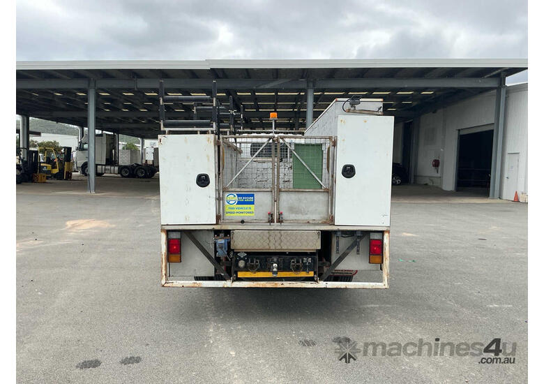 2011 Isuzu NQR450 Service Body