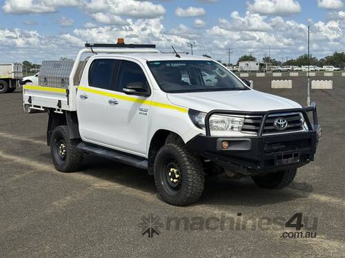 2017 TOYOTA HILUX SR UTE