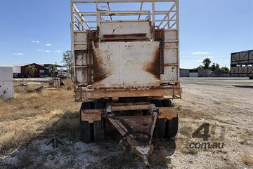 1985 MCGRATH DOG TRAILER & CATTLE CRATE