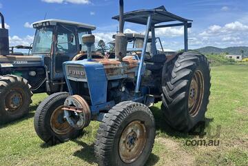 Ford   5000 TRACTOR