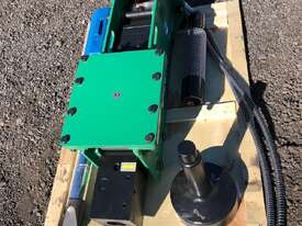 Unused Hydraulic Skid Steer / Excavator Post Driver - picture1' - Click to enlarge