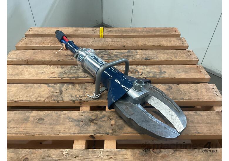 CIRCA 2010 Lukas S510 Hydraulic Cutter