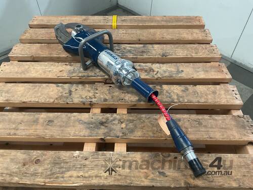 CIRCA 2010 Lukas S510 Hydraulic Cutter