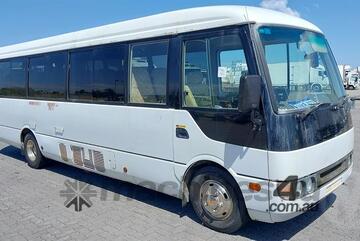 Mitsubishi   Fuso Rosa