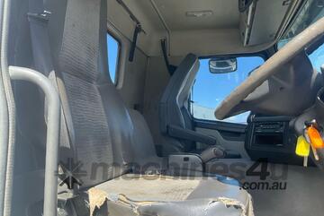 Volvo 2003   FM420 Prime Mover