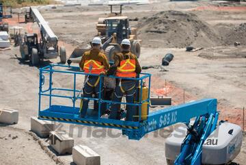 QLD ACCESS - GENIE - S-85XC Telescopic Boom Lift