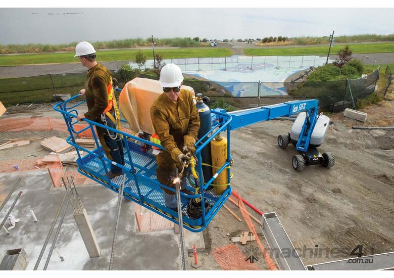 QLD ACCESS - GENIE -  S-85XC Telescopic Boom Lift