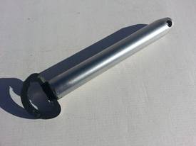 EXCAVATOR MANUAL HITCH PULL PIN 30MM DIAMETER - picture1' - Click to enlarge