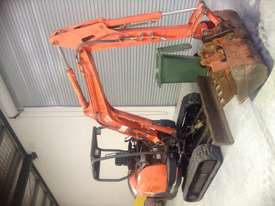 Kubota KX 91-3 - picture0' - Click to enlarge