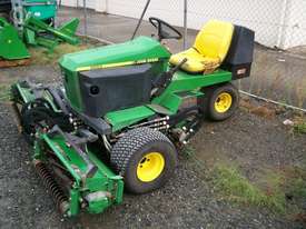 2001 John Deere 2563B - picture0' - Click to enlarge