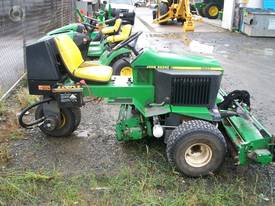 2001 John Deere 2563B - picture1' - Click to enlarge