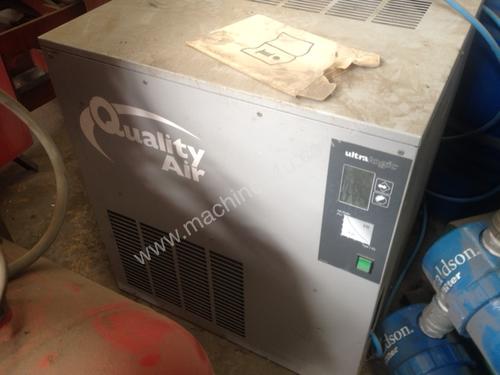 Quality Air - Air Dryer - CP 0550 AX