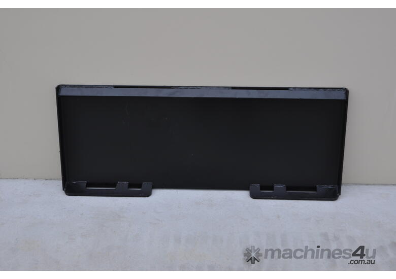 caption Versatach Universal Weld-on Unpainted Attachment Hitch Plate