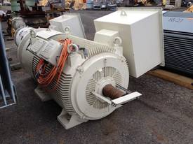 Squirrel Cage Motor - picture0' - Click to enlarge