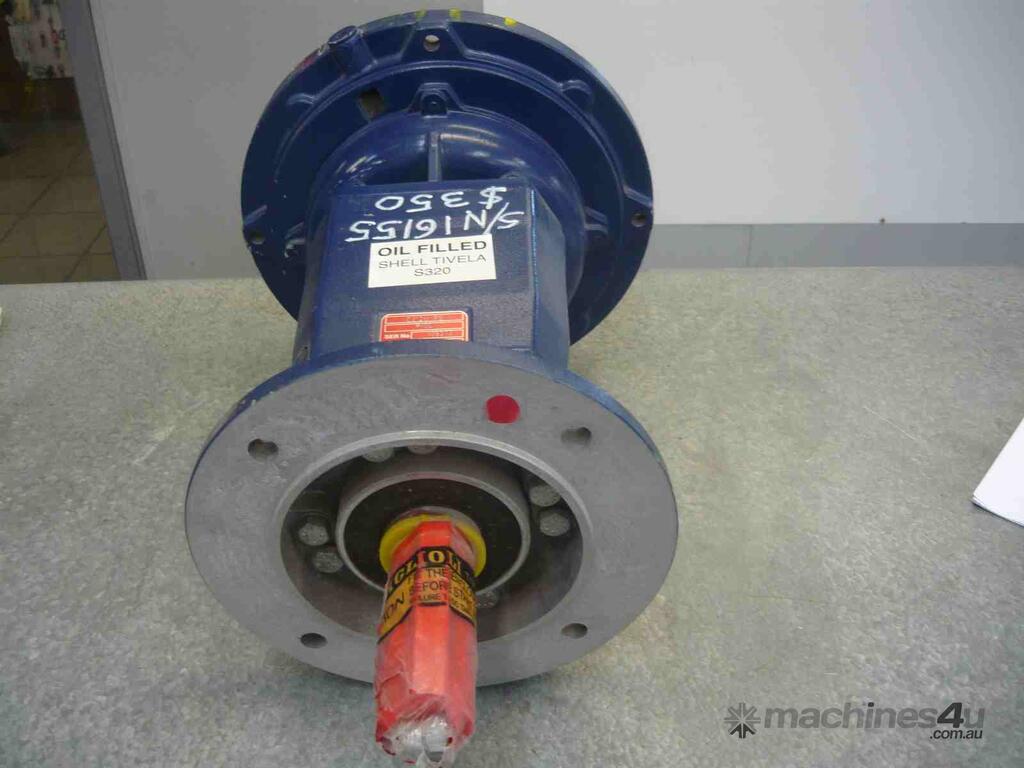 New bonfiglioli Bonfiglioli 3 7 Ratio In Line Reduction Box Reduction ...