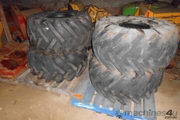   R100 trencher tyres , 21.5L x 16.1 