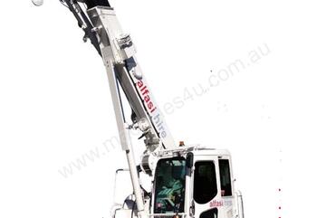 MAEDA LC1385M-8B 6t MINI CRAWLER CRANE