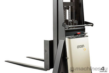 Crown B Series-Straddle