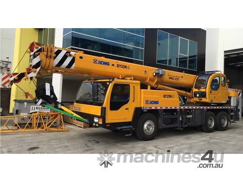 caption GLEASON CRANES NEW XCMG QY25K-II TRUCK CRANE