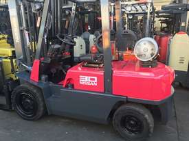 Nissan PJ02A30 3000mm Lift 3 Ton Refurbished  - picture0' - Click to enlarge