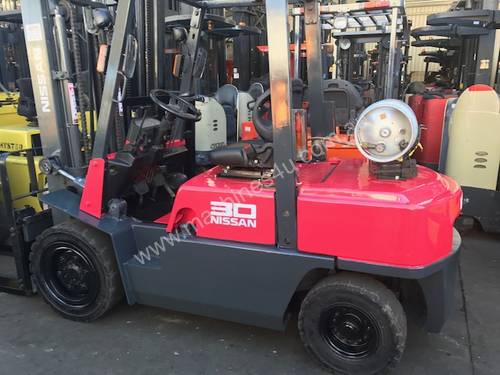 Nissan PJ02A30 3000mm Lift 3 Ton Refurbished 