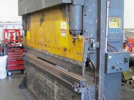 60 Ton Hydraulic Pressbrake - picture0' - Click to enlarge