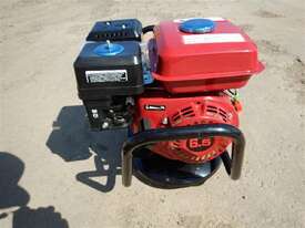 Concrete Vibrator c/w 6.5Hp Petrol Engine - 2991-1 - picture2' - Click to enlarge