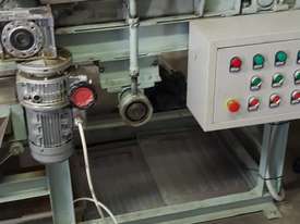 Nut cutter/screening machine - picture2' - Click to enlarge