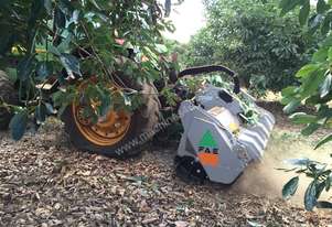 UMM/DT 225 mulcher with fixed teeth rotor for tractors between 140 and 240 HP