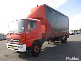 2005 Hino GH1J Ranger - picture2' - Click to enlarge